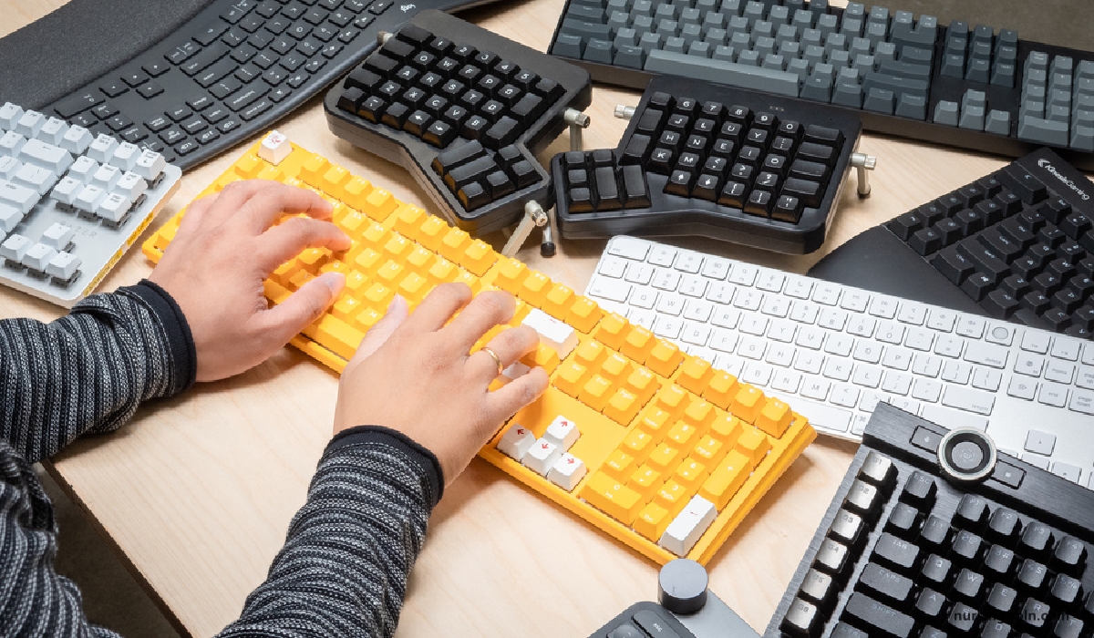 KEYBOARD