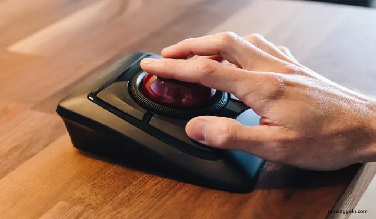 TRACK BALL
